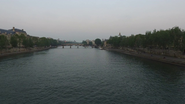 塞纳河，巴黎视频素材