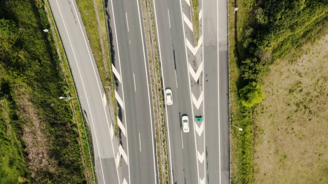 绿色乡村和高速公路的航拍视频素材