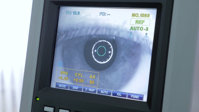 临床配备现代眼科设备。视频下载
