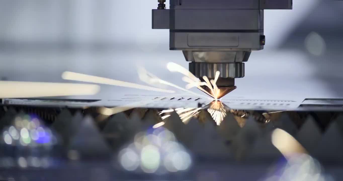 激光焊接机械技术切割特写。金属制品。视频素材