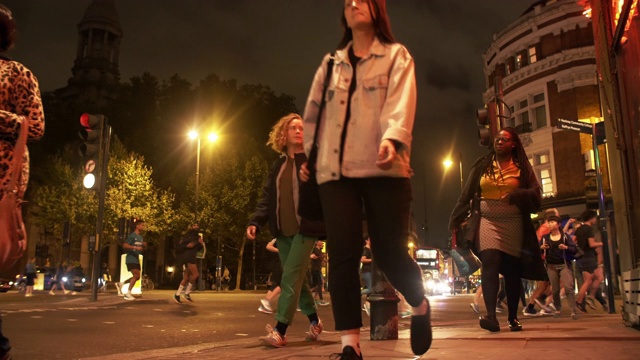 伦敦肖尔迪奇的夜景街景视频素材