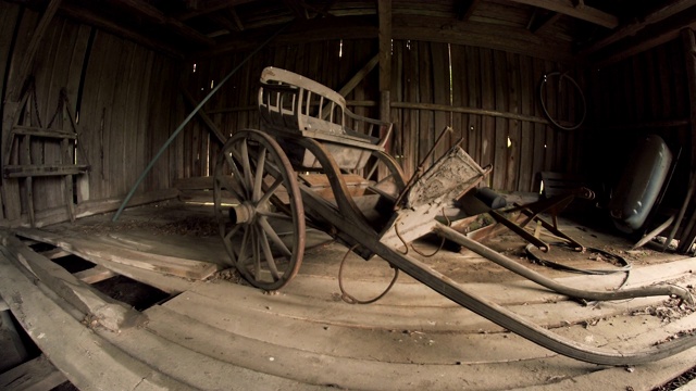 废弃的乡村马车视频素材