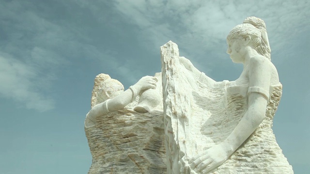 在土耳其的达卡/穆格拉的大理石雕塑中进行一般的争夺
Datca-Mugla /土耳其10/04/2018视频下载