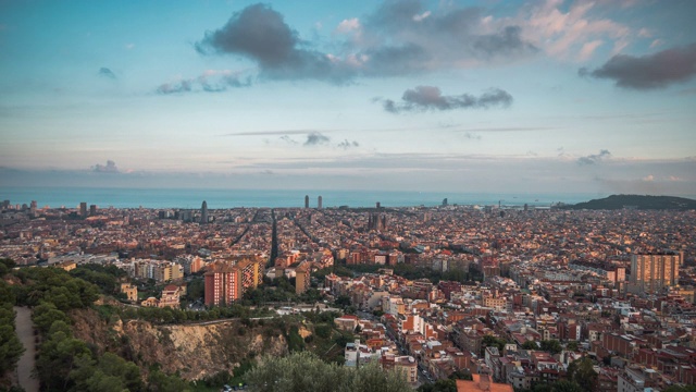 日落在巴塞罗那城市，西班牙视频素材