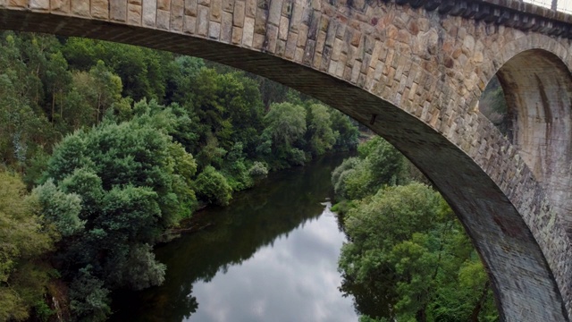 河流,航拍视角,罗马风格,高架桥视频素材