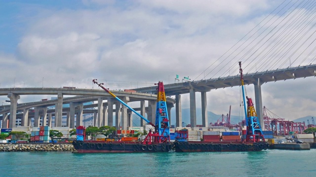香港昂船洲大桥、货柜货轮码头视频素材