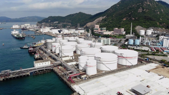 4K:香港炼油厂鸟瞰图。视频下载