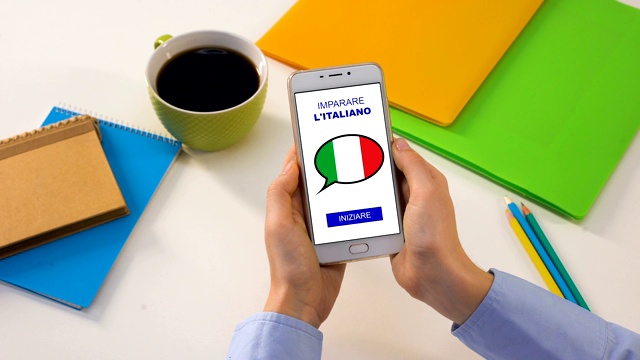 智能手机上的意大利语应用，在线教育视频素材