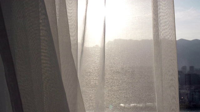 窗帘与阳光视频下载