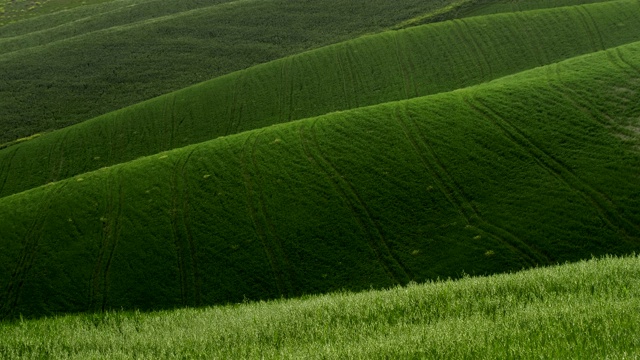 绿色的山丘塑造了抽象的自然背景视频下载