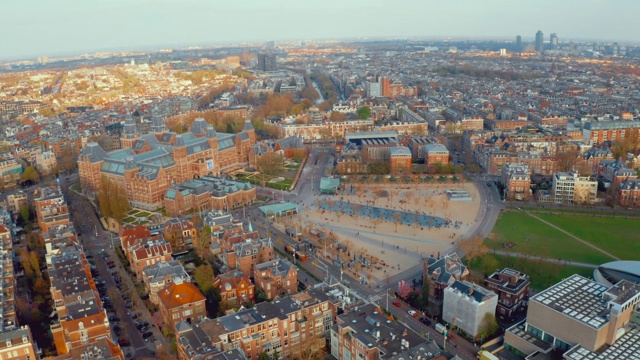 阿姆斯特丹风景名胜附近著名的博物馆视频素材