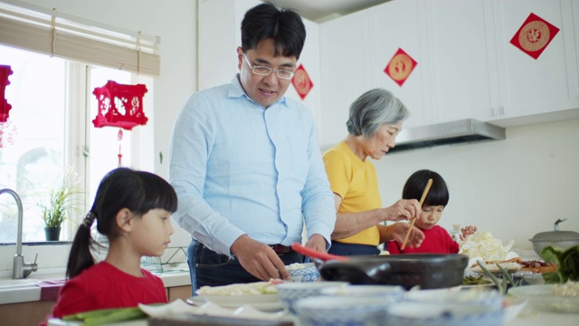 亚洲家庭烹饪视频下载