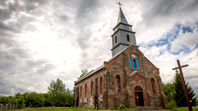 基督之心教会。Ilya村庄。Vileika区。明斯克地区。白俄罗斯。视频素材