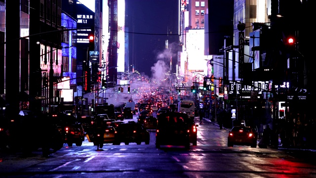时代广场夜间交通视频素材