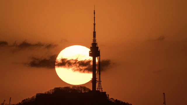 首尔北首尔塔(旅游景点)的日出视图视频素材