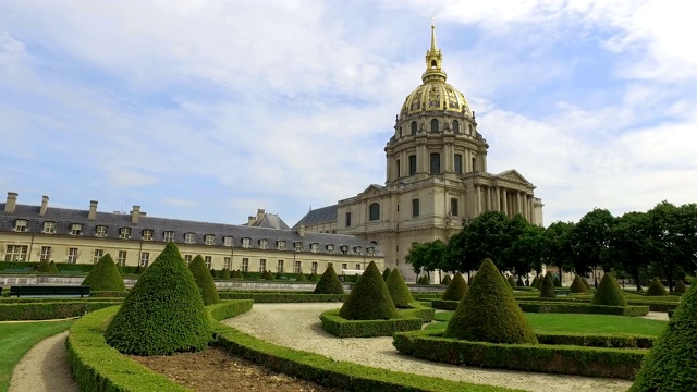 春天的巴黎，荣军院，法国著名的地标视频下载