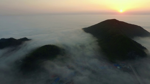 昂昂岛的日出与云彩视频素材
