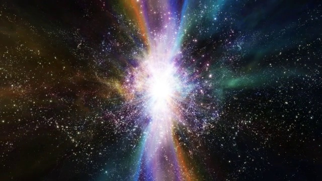 超新星在太空中通过恒星场时发出光。视频素材