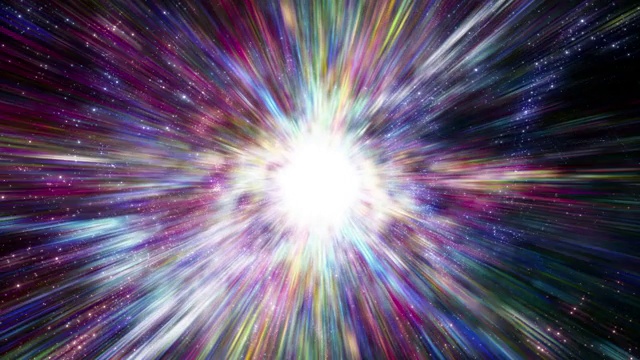 超新星在太空中通过恒星场时发出光。视频素材