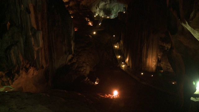 高耸的洞穴墙，KL，马来西亚视频下载