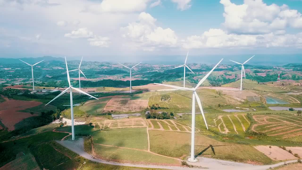 风力涡轮机的航拍视频下载