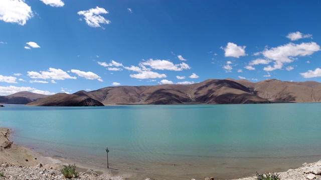 中国西藏阿里地区定日县的湖泊视频素材
