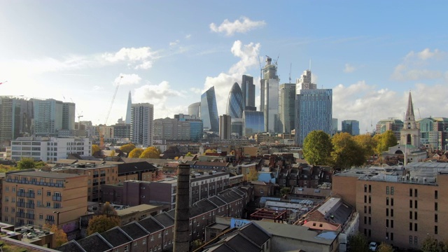 航拍:伦敦城市景观和标志性高层建筑，英国视频素材
