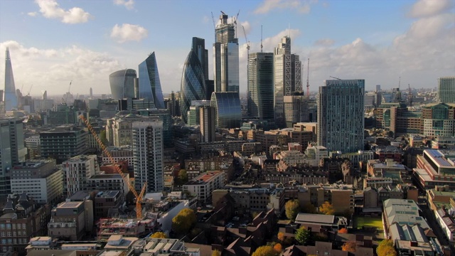 航拍图:英国伦敦标志性摩天大楼视频素材