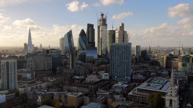 航拍图:英国伦敦标志性摩天大楼景观视频素材