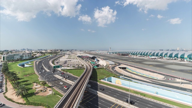 4K延时-迪拜国际机场航站楼鸟瞰图视频素材