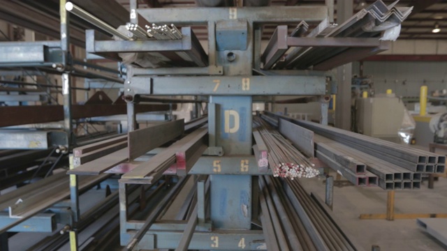 工厂里的钢条视频下载