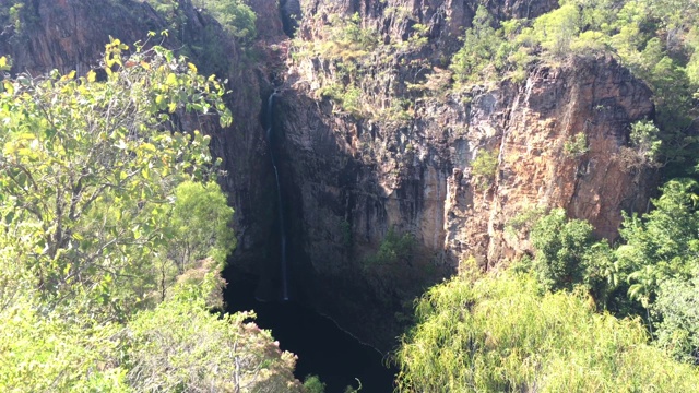 托尔默瀑布位于澳大利亚北领地的利奇菲尔德国家公园视频素材