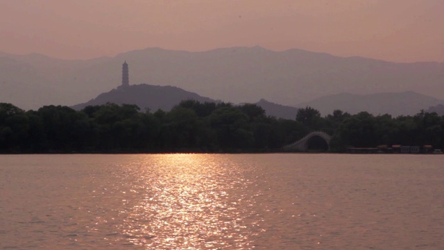 中国北京昆明湖日落视频素材