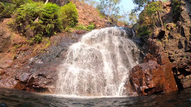 澳大利亚北部利奇菲尔德国家公园的弗洛伦斯瀑布视频素材