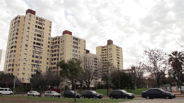 阿根廷布宜诺斯艾利斯的住宅建筑群。视频素材
