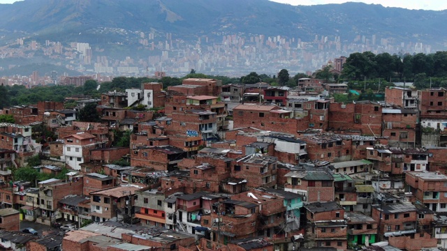 无人机拍摄的哥伦比亚一座大城市视频下载