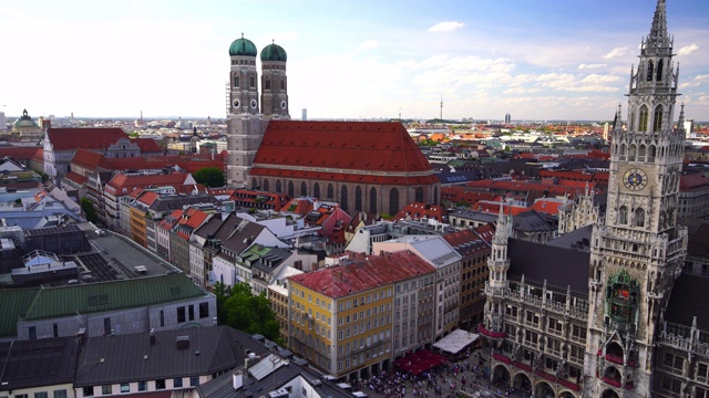 慕尼黑天际线与马里恩广场市政厅视频下载