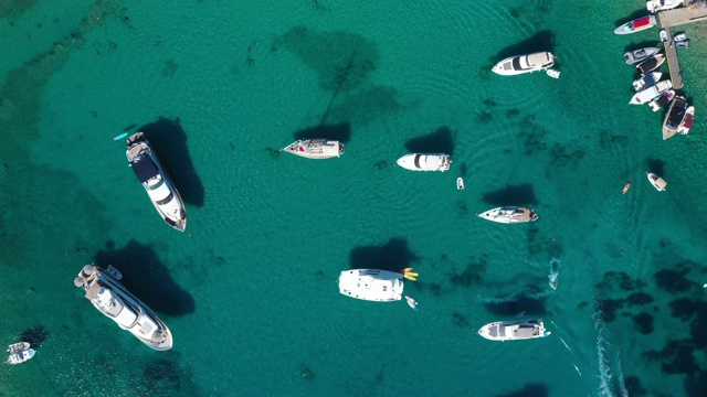 克罗地亚的船只鸟瞰图视频素材