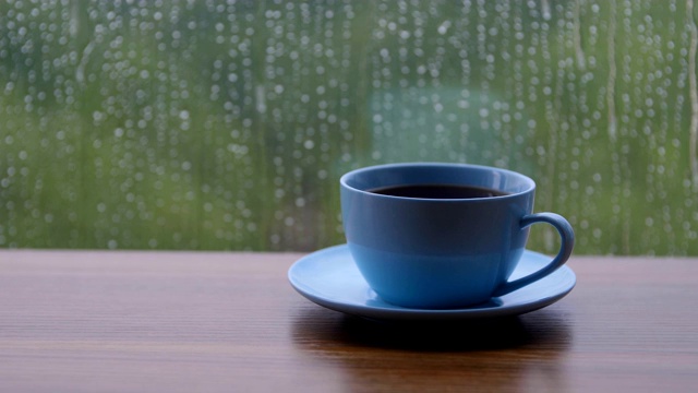 下雨天的咖啡时间视频素材