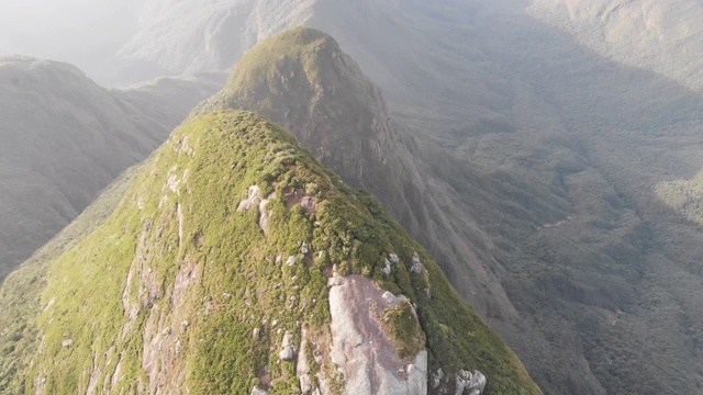巴西南部最高山峰的顶峰视频素材