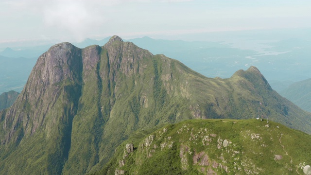 巴西南部最高的山脉，Pico Caratuva和Pico Paraná视频素材