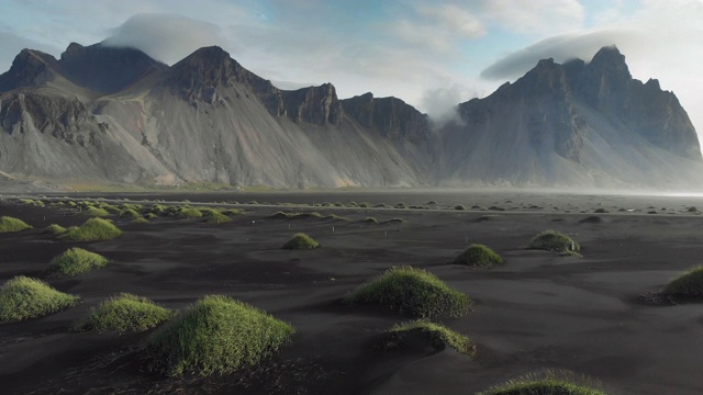 冰岛的韦斯特拉霍恩山和海滩视频下载