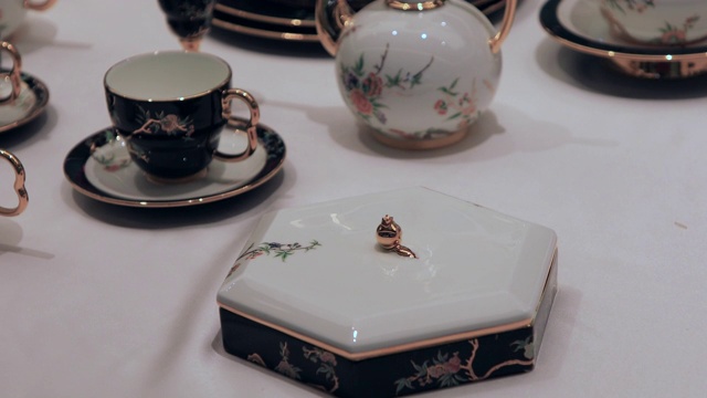 中国传统瓷器餐具，福建厦门，中国视频素材