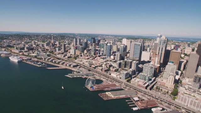 以上西雅图WA航拍飞进城市天际线海滨视频素材