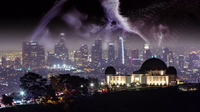 洛杉矶格里菲斯天文台的戏剧性夜空视频素材