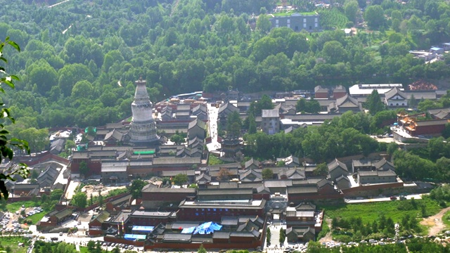 五台山风景和寺庙建筑群。视频素材