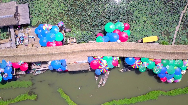 泰国素潘布里省的水上市场视频素材
