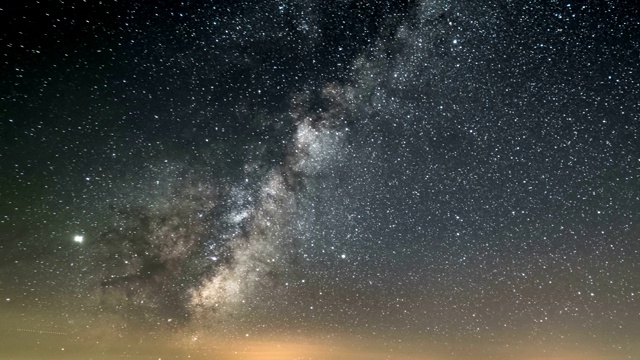 银河银河在星空中的星星时光流逝从白天到夜晚视频素材