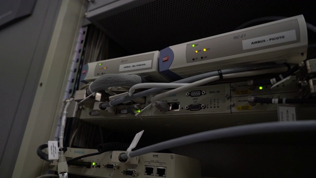 电子服务器连接视频素材