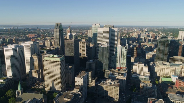 蒙特利尔市中心摩天大楼的鸟瞰图视频下载